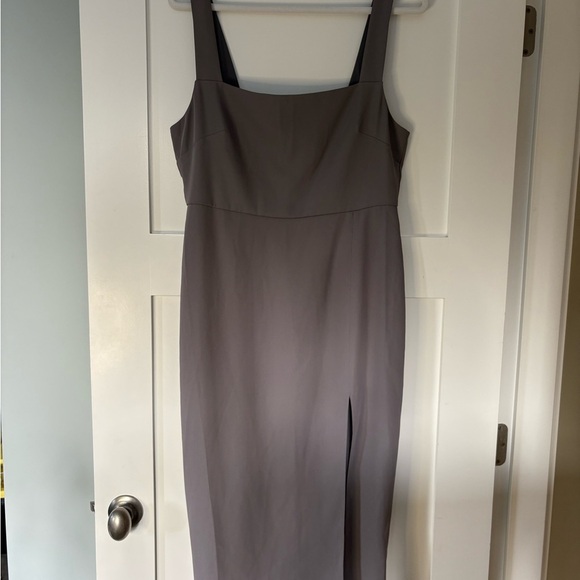 Aritzia Babaton '90s Slit Midi Dress Sz 10 - Picture 6 of 9
